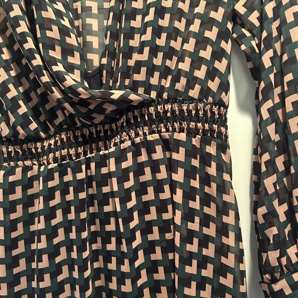Chic Geometric Patterned Dress - Picture 2 of 9